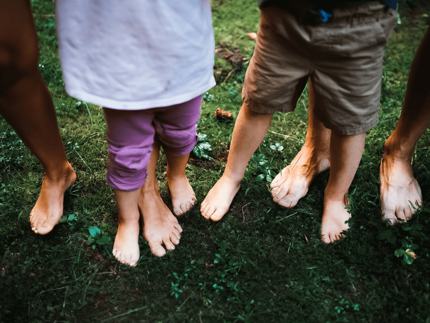 Feet of different people
